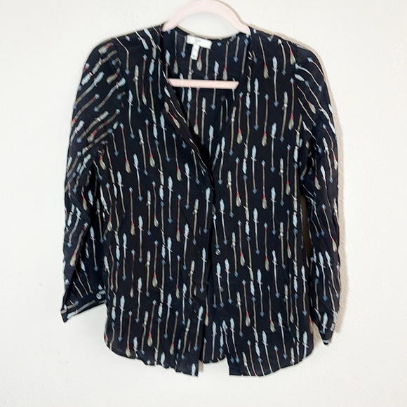 Joie 100% Silk Blouse in Arrow Print size XS - Picture 10 of 10